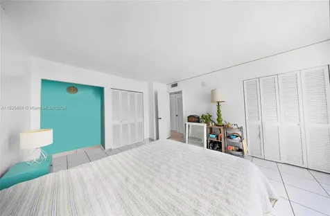 7133 Bay Drive Miami Beach FL 33141