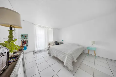 7133 Bay Drive Miami Beach FL 33141