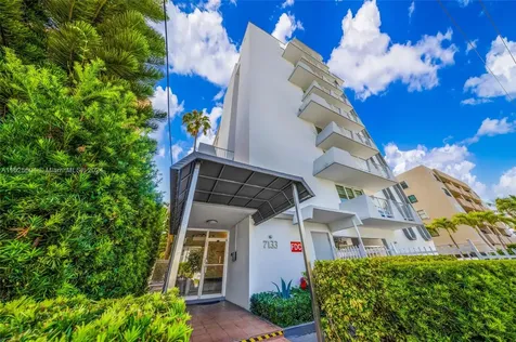 7133 Bay Drive Miami Beach FL 33141