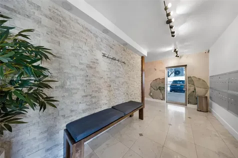 7133 Bay Drive Miami Beach FL 33141