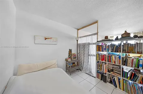 7133 Bay Drive Miami Beach FL 33141