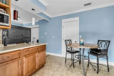 9421 SW 37th Street Miami FL 33165