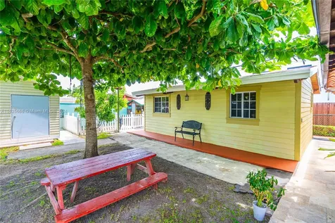 9421 SW 37th Street Miami FL 33165