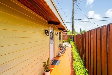 9421 SW 37th Street Miami FL 33165