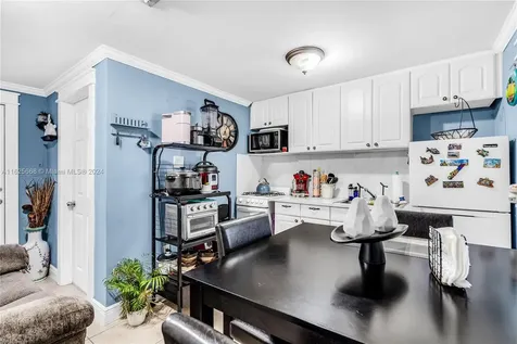 9421 SW 37th Street Miami FL 33165