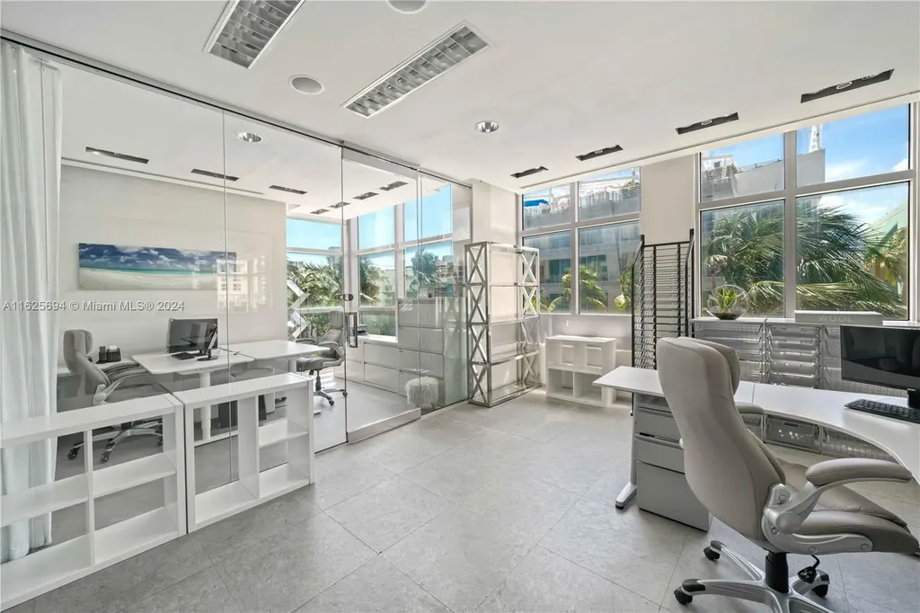 1451 Ocean Drive Miami Beach FL 33139