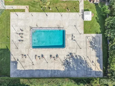 15600 NW 7th Avenue Miami FL 33169