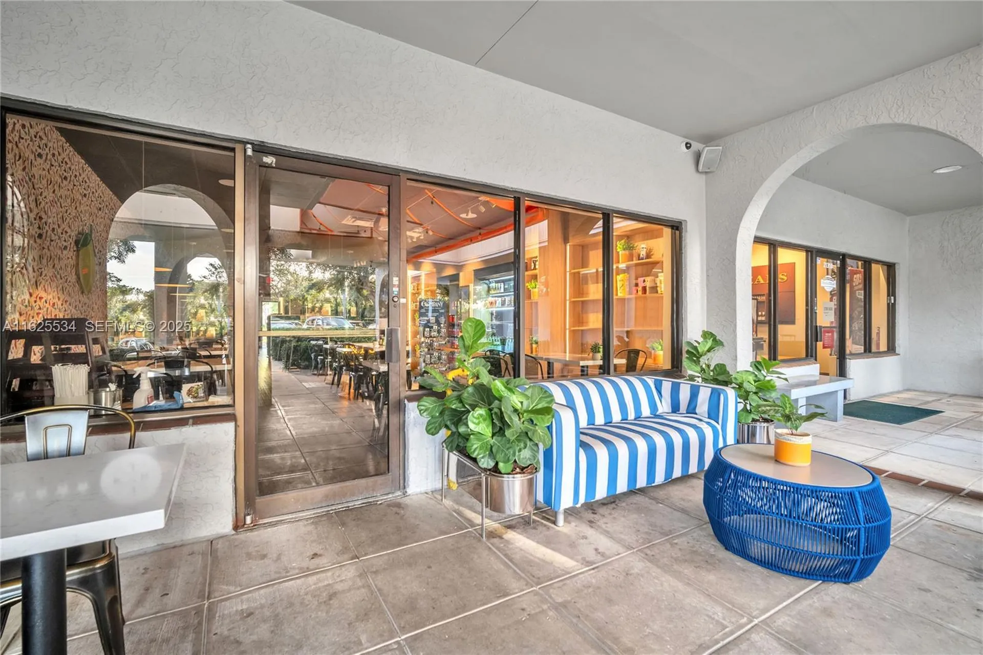 21316 Saint Andrews Blvd ( Restaurant For Sale ) Boca Raton FL 33432