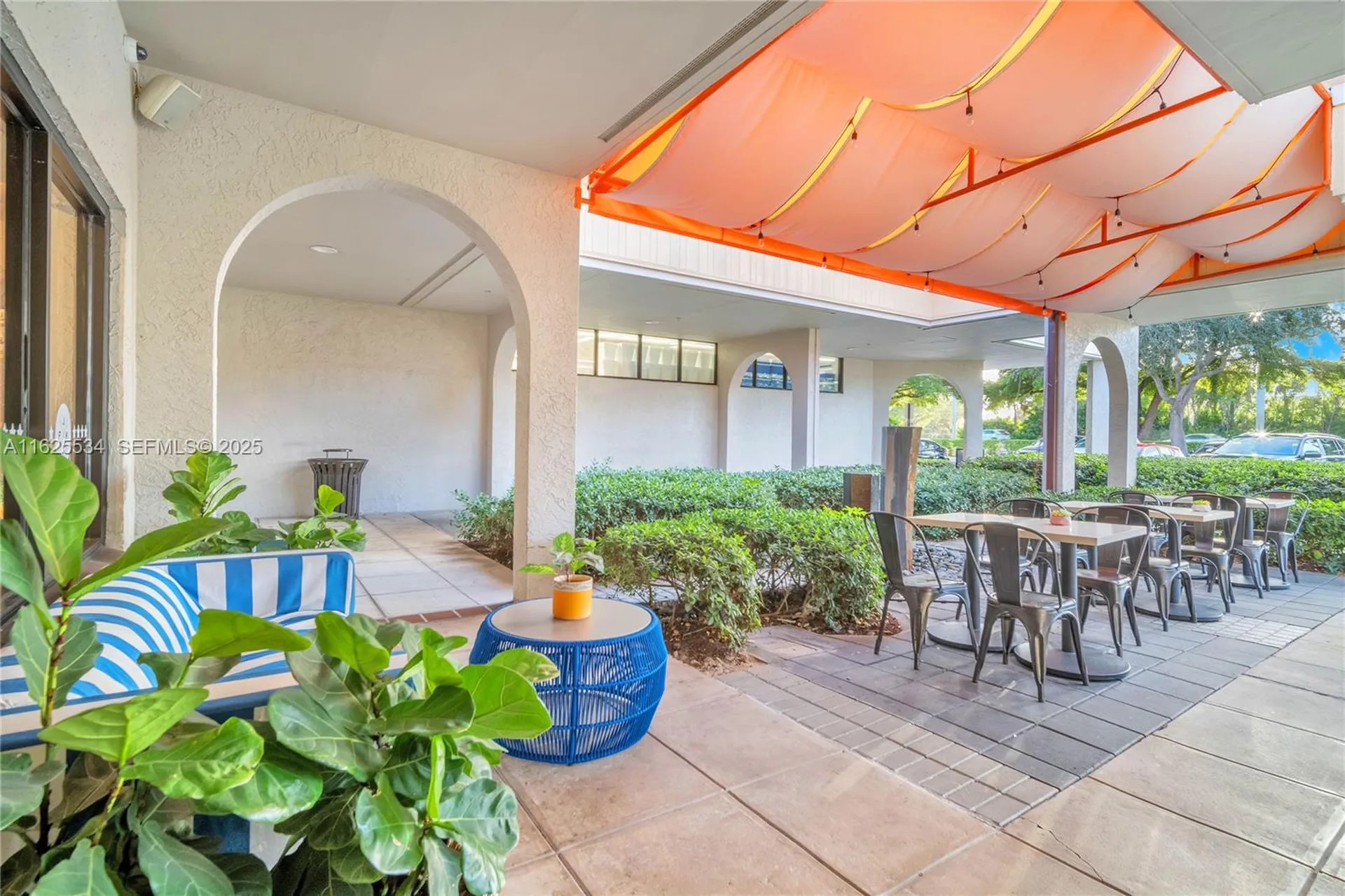 21316 Saint Andrews Blvd ( Restaurant For Sale ) Boca Raton FL 33432