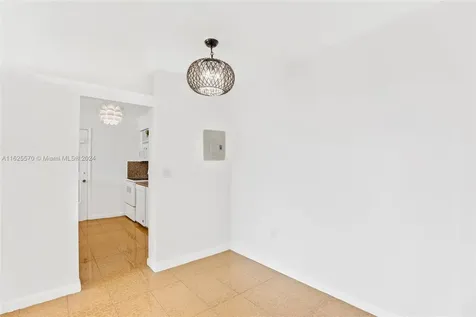 7133 Bay Drive Miami Beach FL 33141