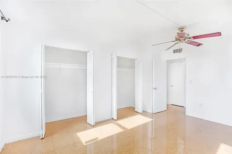 7133 Bay Drive Miami Beach FL 33141