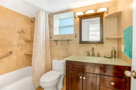 7133 Bay Drive Miami Beach FL 33141