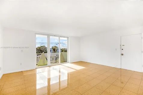 7133 Bay Drive Miami Beach FL 33141
