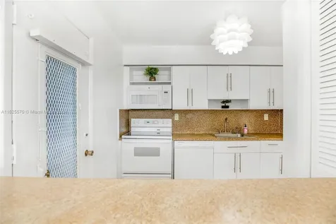7133 Bay Drive Miami Beach FL 33141