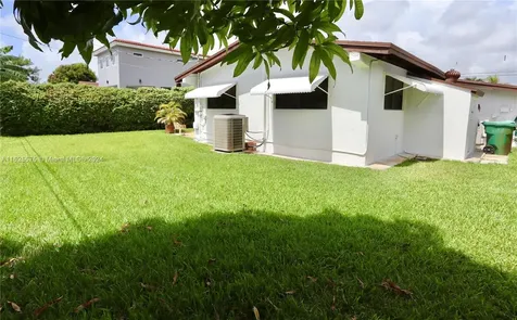 21221 NE 25th Court Miami FL 33180