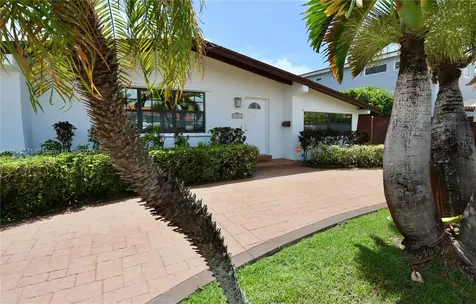 21221 NE 25th Court Miami FL 33180