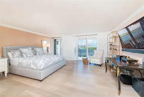 1 Grove Isle Drive Miami FL 33133