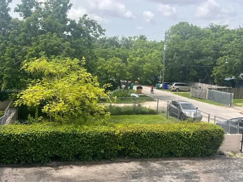 7717 NE 1st Avenue Miami FL 33138