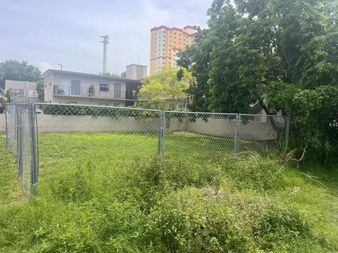 7717 NE 1st Avenue Miami FL 33138