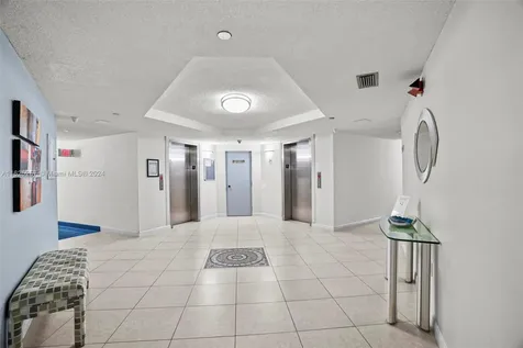 1000 Saint Charles Place Pembroke Pines FL 33026