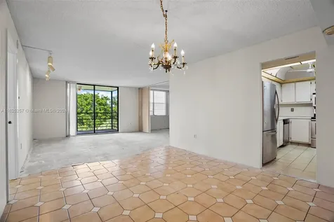 1000 Saint Charles Place Pembroke Pines FL 33026