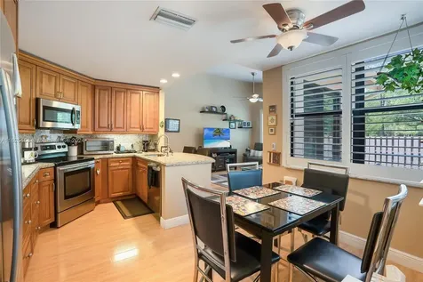 1291 NW 105th Avenue Plantation FL 33322