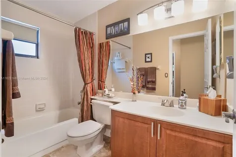 1291 NW 105th Avenue Plantation FL 33322