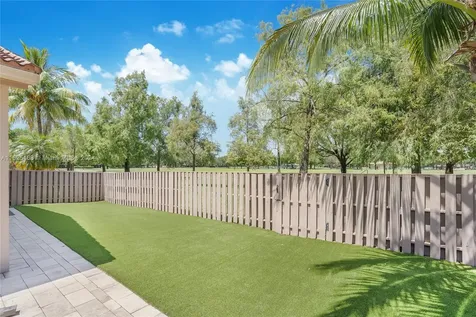1291 NW 105th Avenue Plantation FL 33322