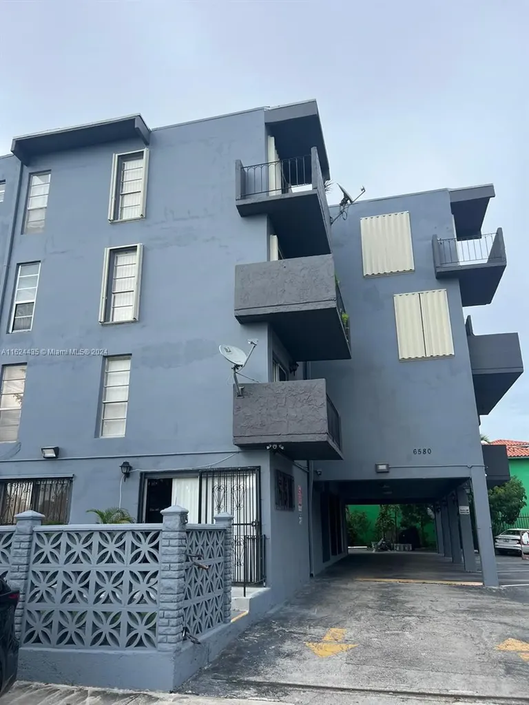 6580 W Flagler Street Miami FL 33144