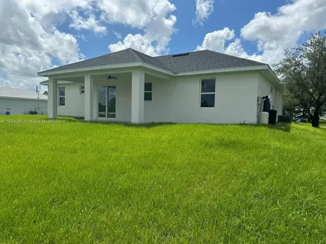 2044 Crawford Avenue N Lehigh Acres FL 33971