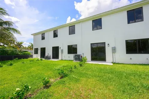 848 SW 1st Street Florida City FL 33034