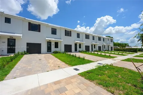854 SW 1st Street Florida City FL 33034