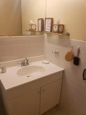 2220 NE 68th Street Fort Lauderdale FL 33308