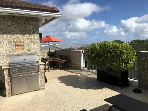 645 NE 9th Avenue Fort Lauderdale FL 33304