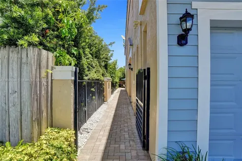 4562 Poinciana Street Lauderdale By The Sea FL 33308