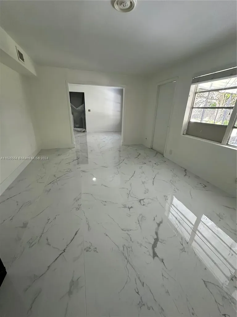 1619 Moffett Street Hollywood FL 33020