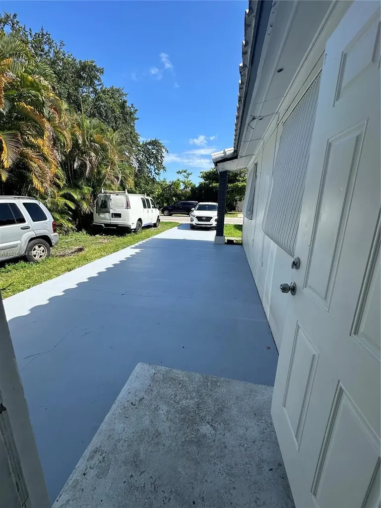 1619 Moffett Street Hollywood FL 33020