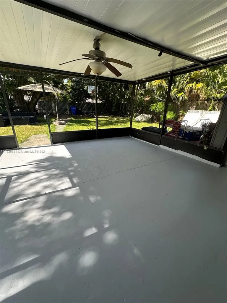 1619 Moffett Street Hollywood FL 33020