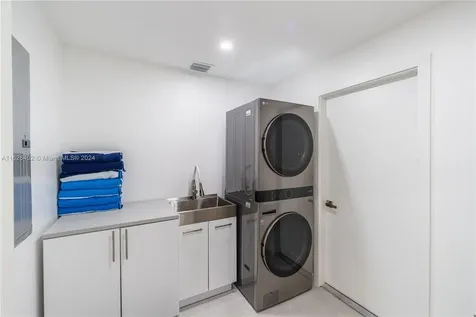 1575 Osprey Avenue Naples FL 34102