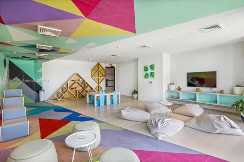 121 NE 34th Street Miami FL 33137