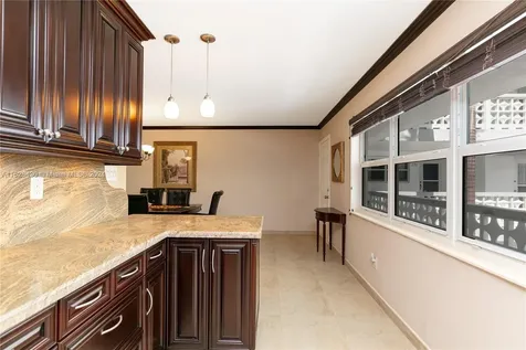 3135 S Ocean Drive Hallandale Beach FL 33009