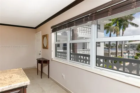 3135 S Ocean Drive Hallandale Beach FL 33009