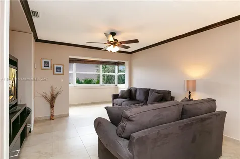 3135 S Ocean Drive Hallandale Beach FL 33009