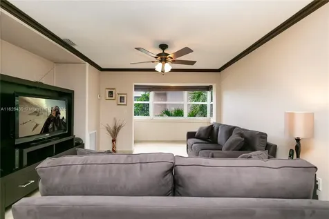3135 S Ocean Drive Hallandale Beach FL 33009