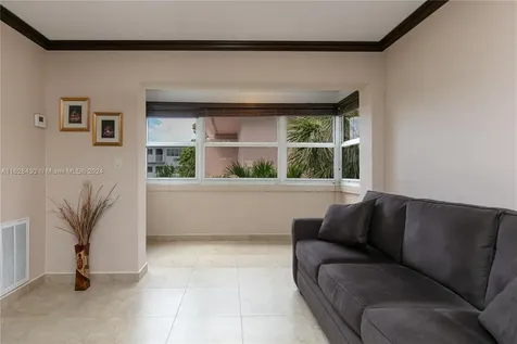 3135 S Ocean Drive Hallandale Beach FL 33009