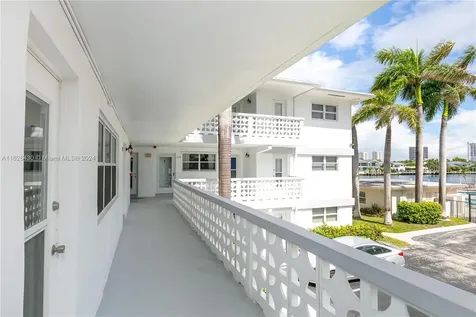 3135 S Ocean Drive Hallandale Beach FL 33009