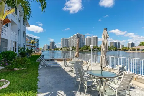 3135 S Ocean Drive Hallandale Beach FL 33009