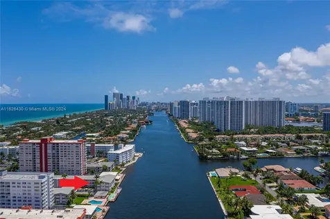 3135 S Ocean Drive Hallandale Beach FL 33009