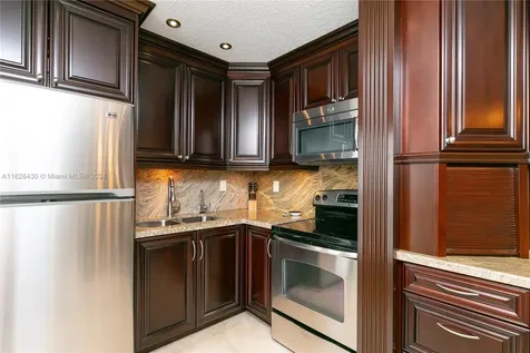 3135 S Ocean Drive Hallandale Beach FL 33009