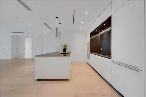 300 Biscayne Boulevard Way Miami FL 33131